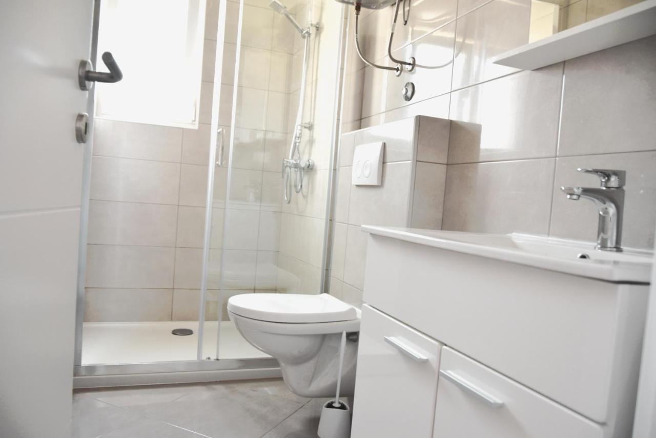 Rab Apartments Aurora Rab Town Ngoại thất bức ảnh
