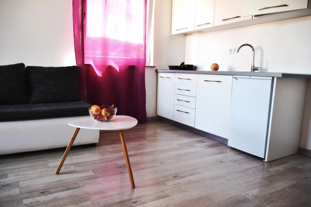 Rab Apartments Aurora Rab Town Ngoại thất bức ảnh