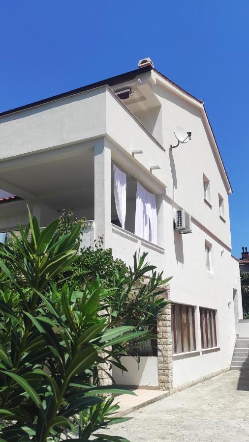 Rab Apartments Aurora Rab Town Ngoại thất bức ảnh