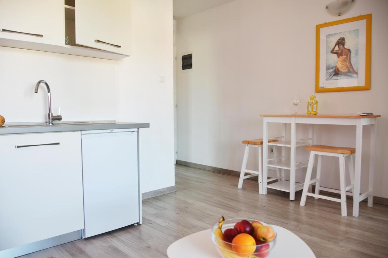Rab Apartments Aurora Rab Town Ngoại thất bức ảnh