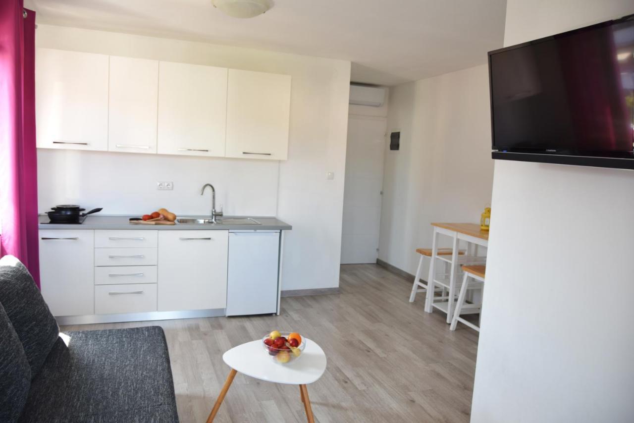 Rab Apartments Aurora Rab Town Ngoại thất bức ảnh
