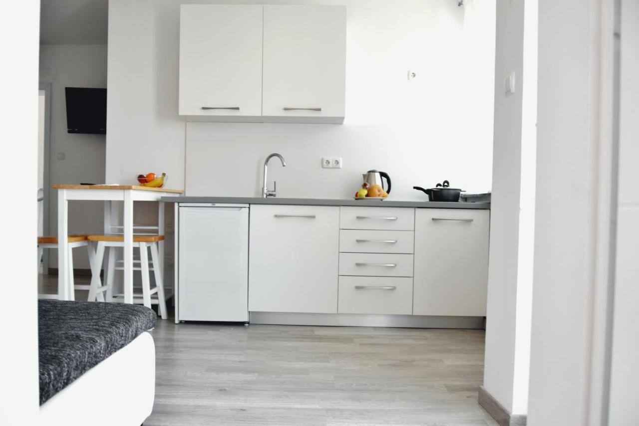 Rab Apartments Aurora Rab Town Ngoại thất bức ảnh