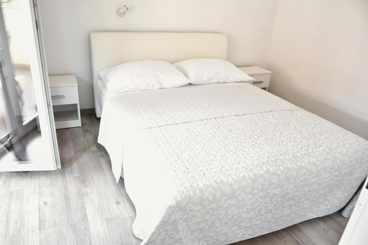 Rab Apartments Aurora Rab Town Ngoại thất bức ảnh